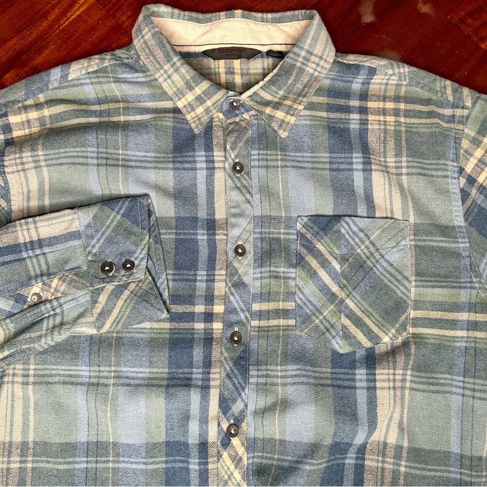 Outpost Makers Buckle Blue Plaid Long Sleeve‎ Flannel Button Up Shirt